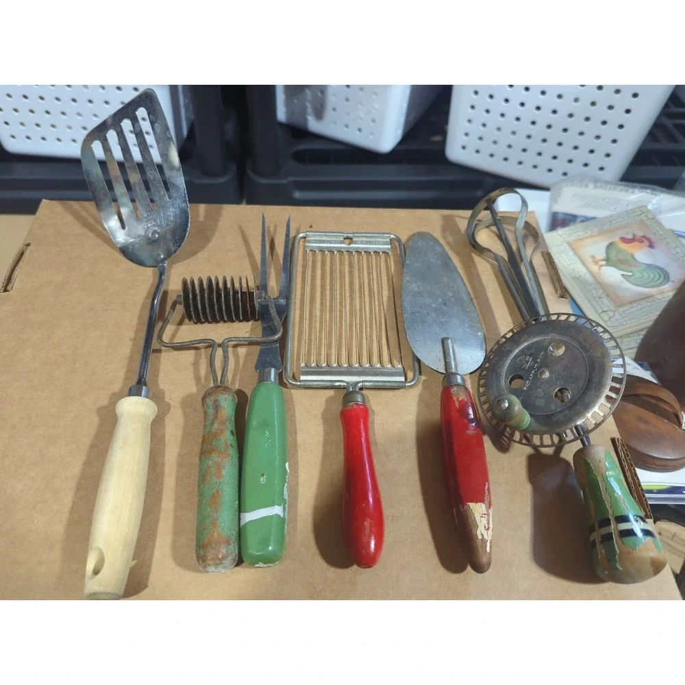 Lot of 6 Vintage Kitchen Cooking Utensils Primitive Red/Green/White Wood Handles